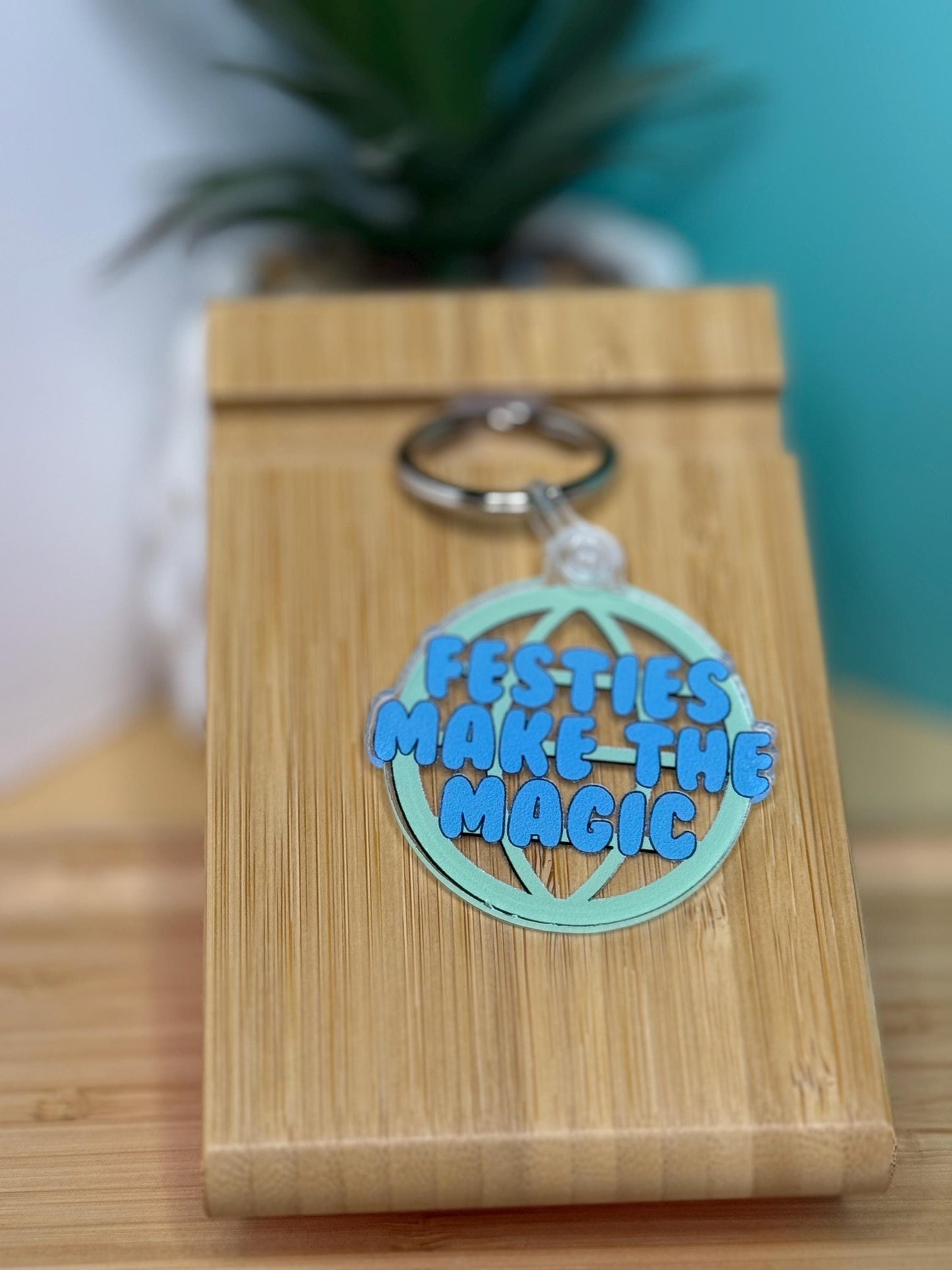 Festies Make The Magic Keychain | EPCOT | Festival Cast Member | EPCOT Festival